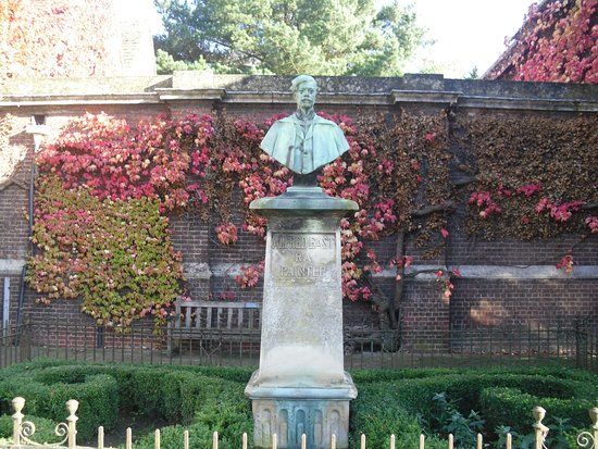 Alfred East Art Gallery